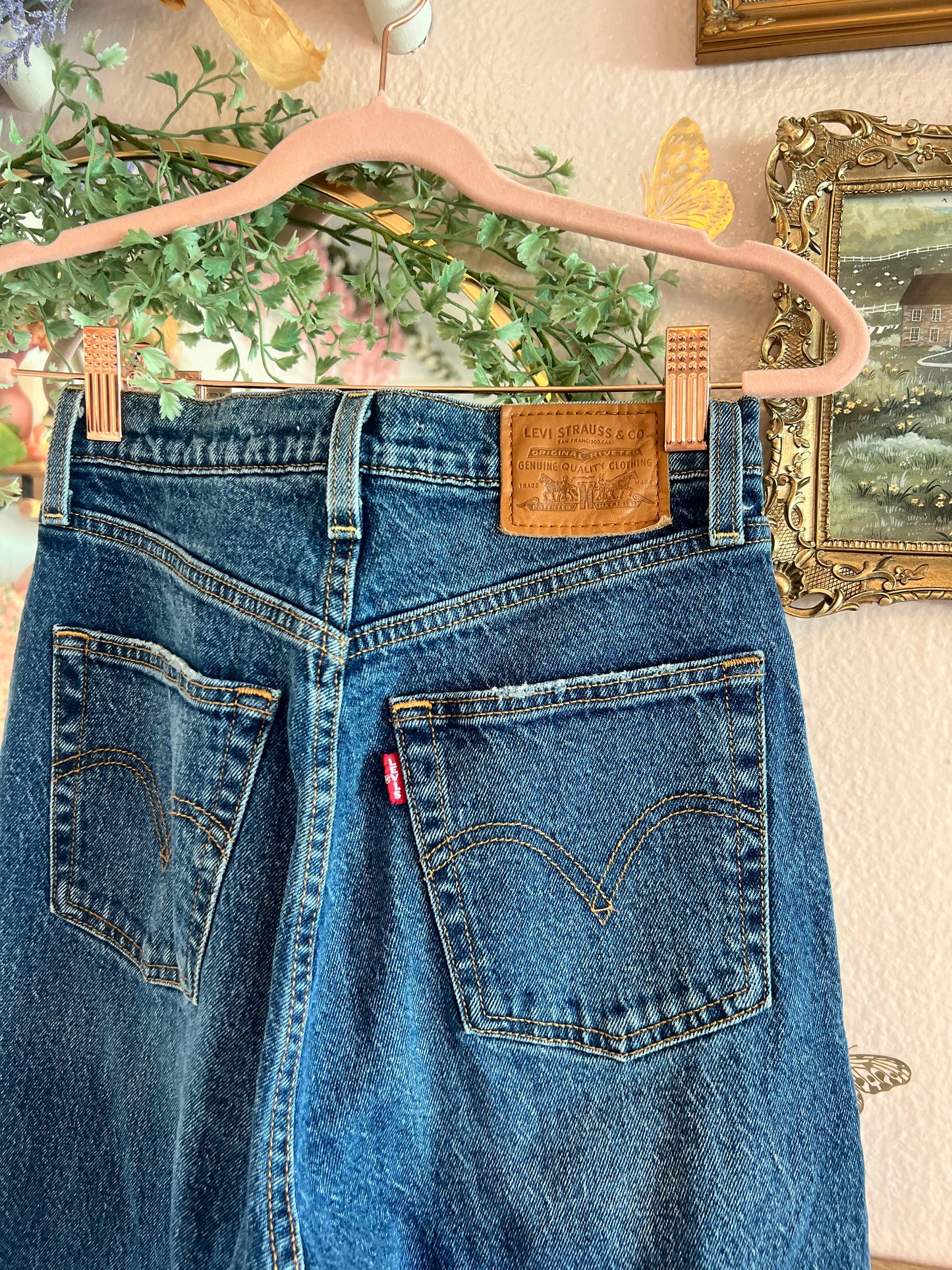 Levi's Premium Ribcage Straight Jeans