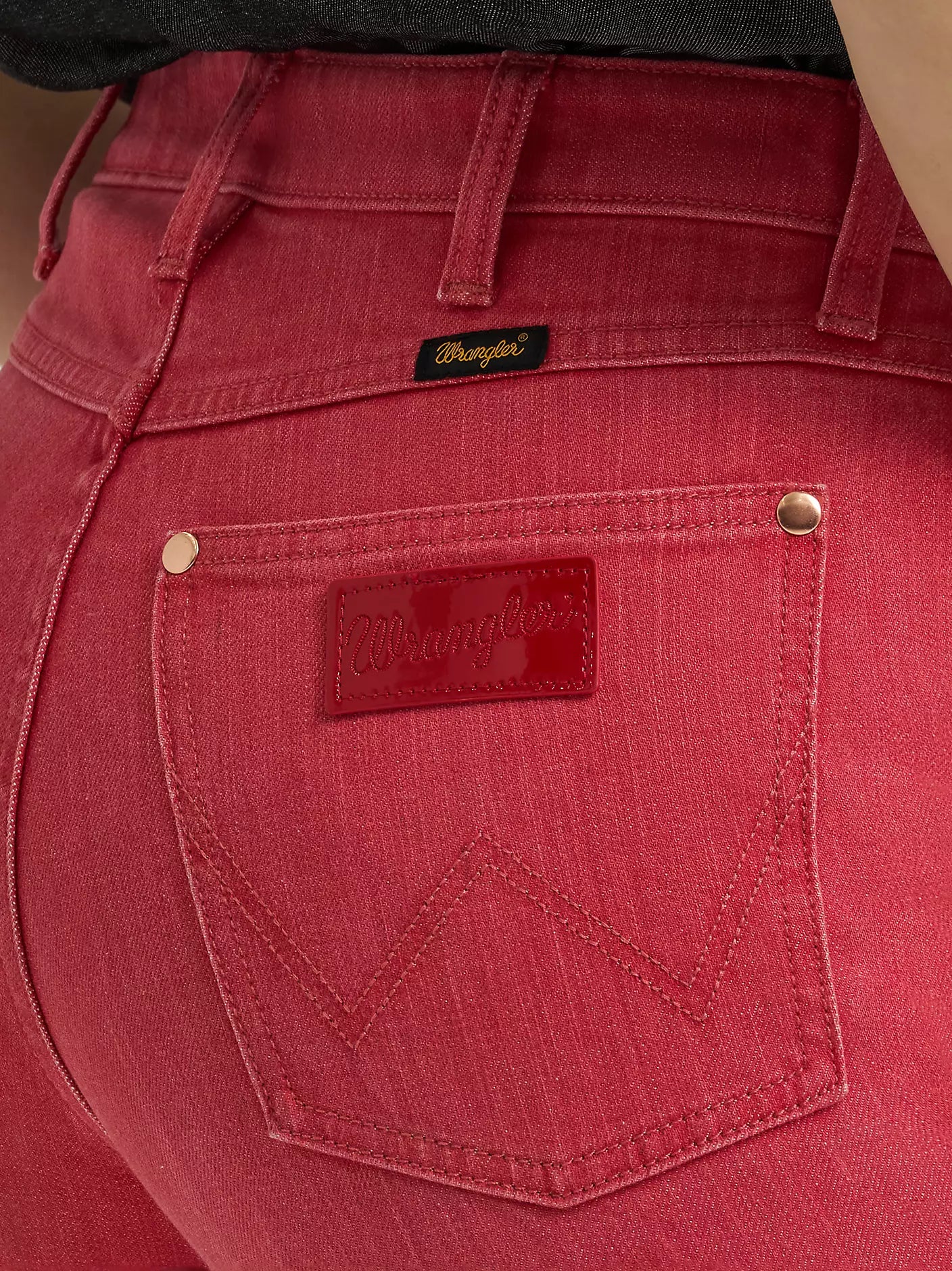 NEW without tags LAINEY WILSON X WRANGLER RED FLARE JEANS